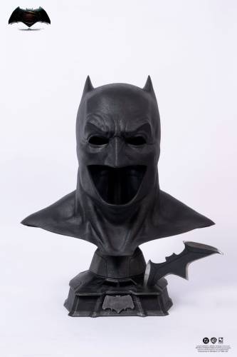 PureArts - BATMAN V SUPERMAN - Batman Cowl - Replica 1/1 51cm