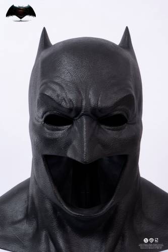 PureArts - BATMAN V SUPERMAN - Batman Cowl - Replica 1/1 51cm
