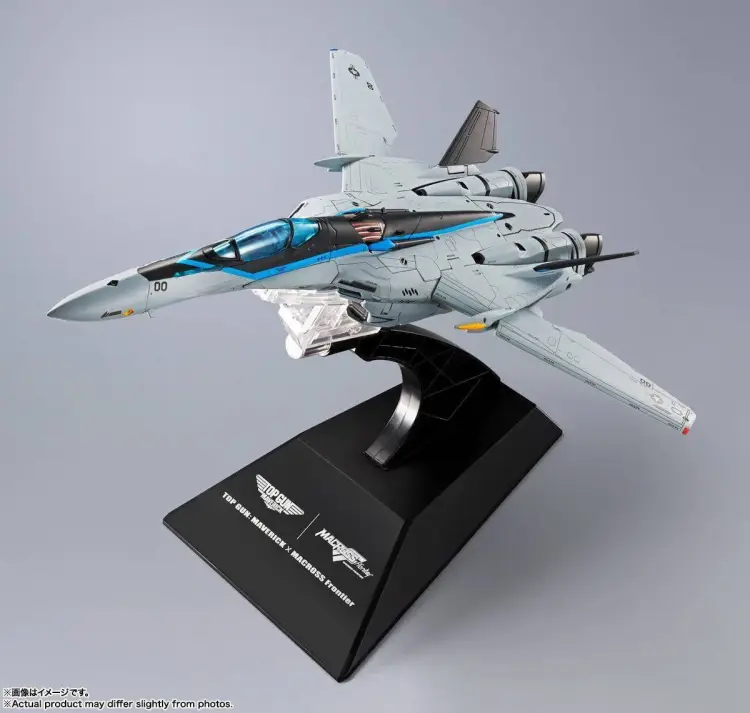 Bandai Tamashii Nations - TOP GUN MAVERICK X MACROSS - VF-25 Messiah - Figure DX Chogokin 25cm