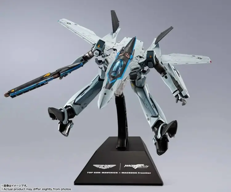 Bandai Tamashii Nations - TOP GUN MAVERICK X MACROSS - VF-25 Messiah - Figure DX Chogokin 25cm