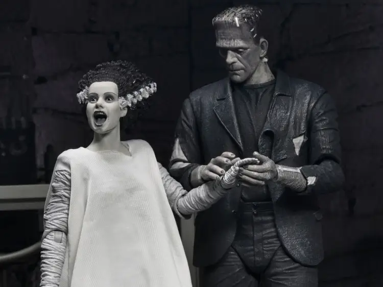 Neca - UNIVERSAL MONSTER - Frankenstein and his mate - Ultimate Figure 17cm