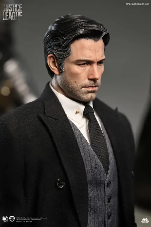 x_qs-justiceleaguebrucewayne_j.jpg