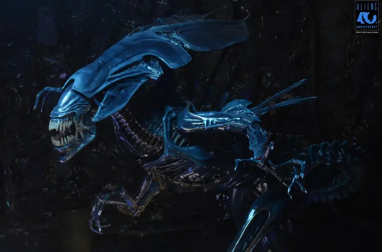 Neca - ALIENS 40TH ANNIVERSARY - Alien Queen - Figure Ultra Deluxe 37cm