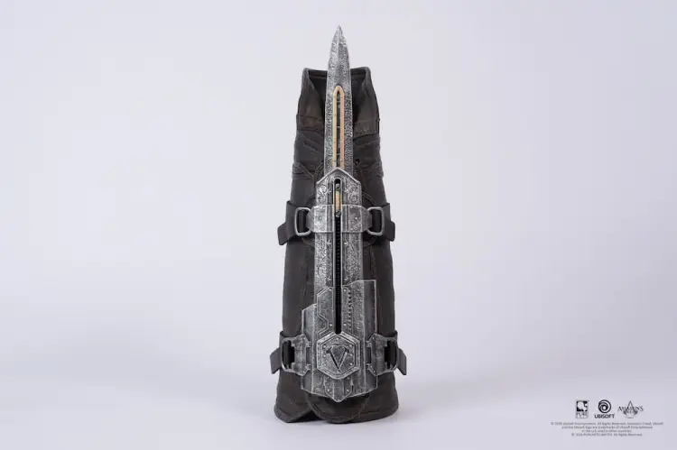 PureArts - ASSASSIN'S CREED BLACK FLAG - Edward Hidden Blade - Replica 1/1