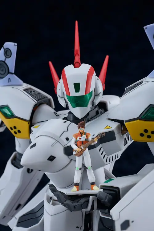 Max Factory - MACROSS DYNAMITE-SEVEN - VF-19P Excalibur - Model Kit 1/72 23cm